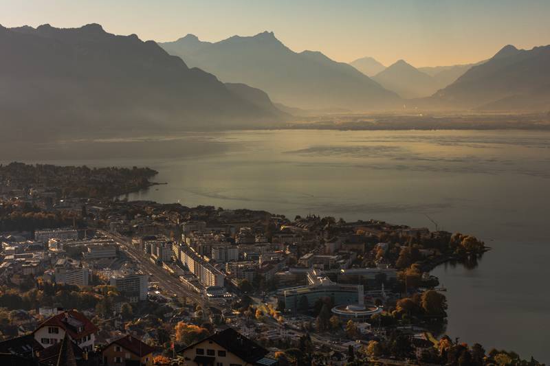 Caisse d'Epargne by L'elixir - Montreux